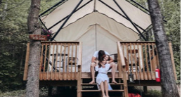 UNIQUE GLAMPING EXPERIENCES ACROSS ONTARIO