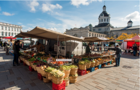 outdoor farmers market