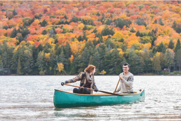 ONTARIO’S AUTUMN ESCAPES: UNVEILING THE BEST FALL GETAWAYS