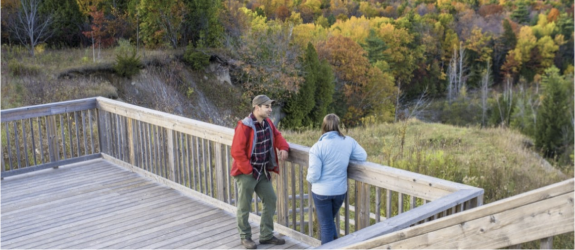 Best Fall Hikes close to Toronto to See Fall Colours