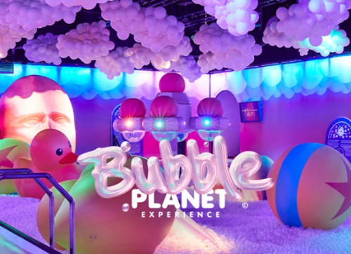Bubble Planet: An Immersive Experience