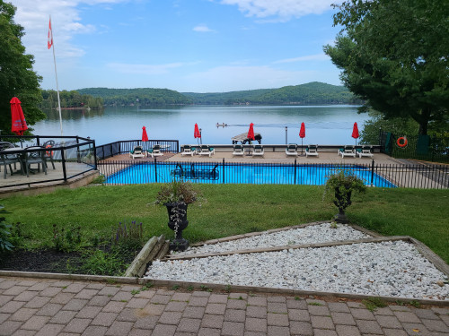 Sir Sam's Inn & Spa in Eagle Lake - Accommodations, Spas & Campgrounds in CENTRAL ONTARIO Summer Fun Guide