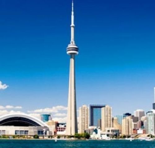 CN Tower in Toronto - Attractions in GREATER TORONTO AREA Summer Fun Guide
