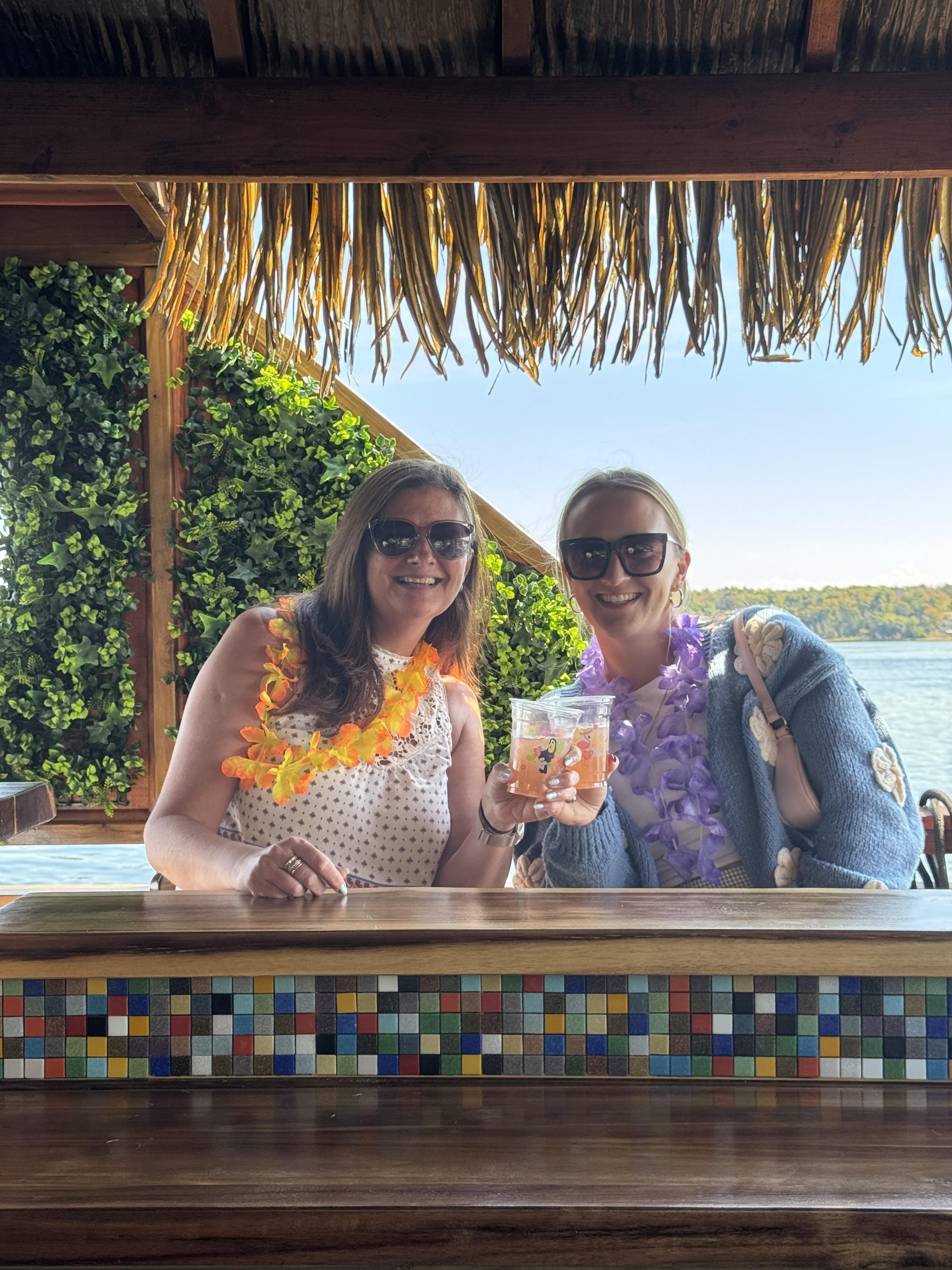 1000 Islands Tiki Cruises