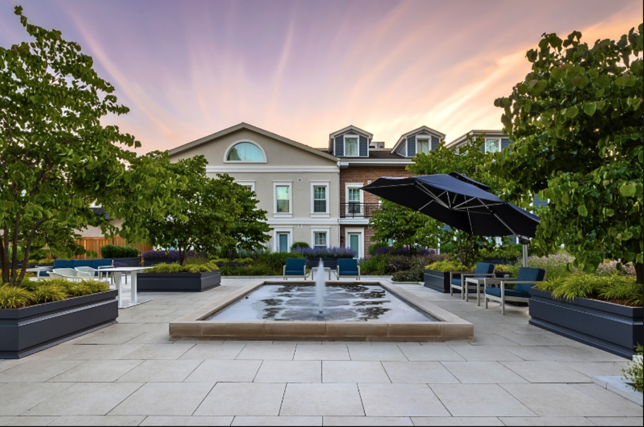 124 on Queen Hotel and Spa