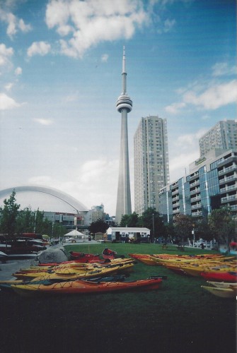 Harbourfront Canoe & Kayak Centre in Toronto - Sightseeing Tours in GREATER TORONTO AREA Summer Fun Guide